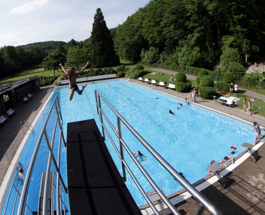 Königsteiner Freibad im Woogtal